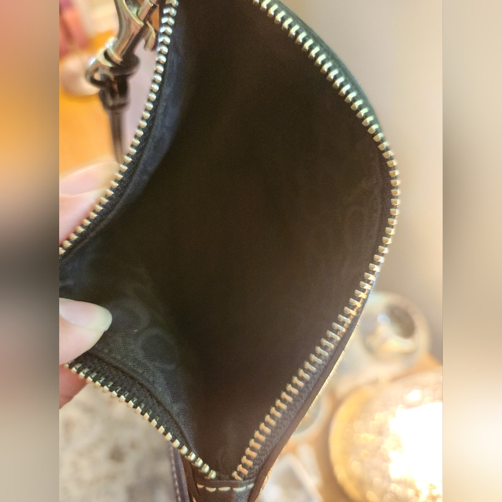 Coach wristlet - Picture 5 of 5